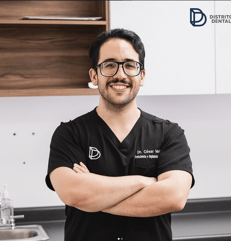Dr. César Mejía — Periodoncia e implantología